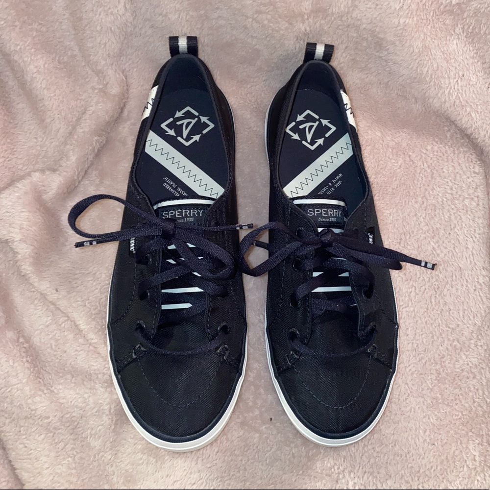 Sperry Crest Vibe Bionic sneaker, size 7.5